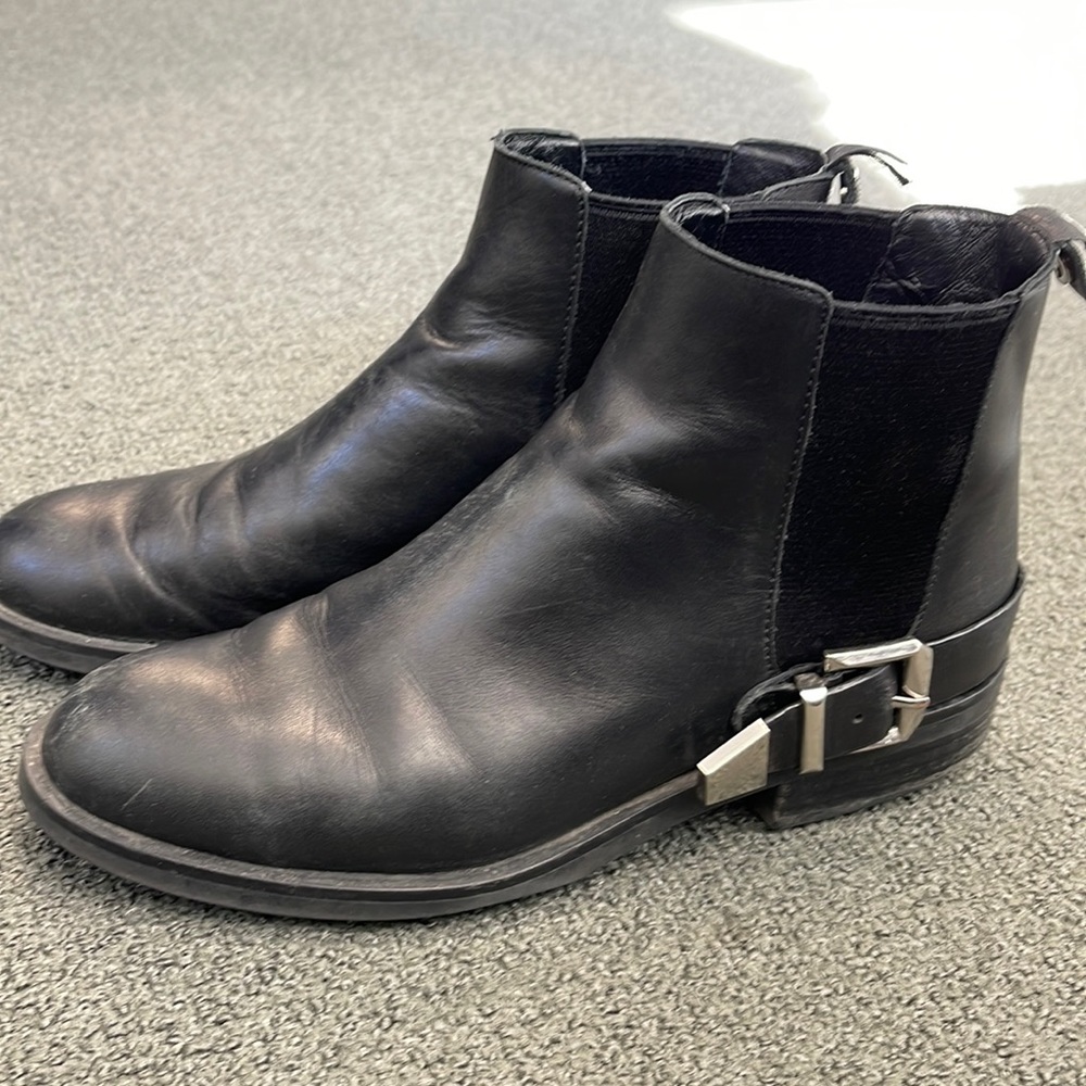 WISHBONE ladies low dress boot